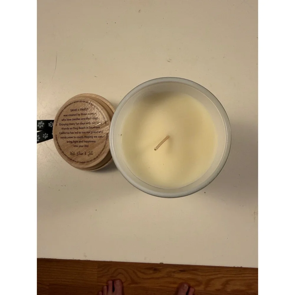 Sand + Paws California Citron Pet Odor Neutralizing‎ Candle with Wood Lid 11.5oz